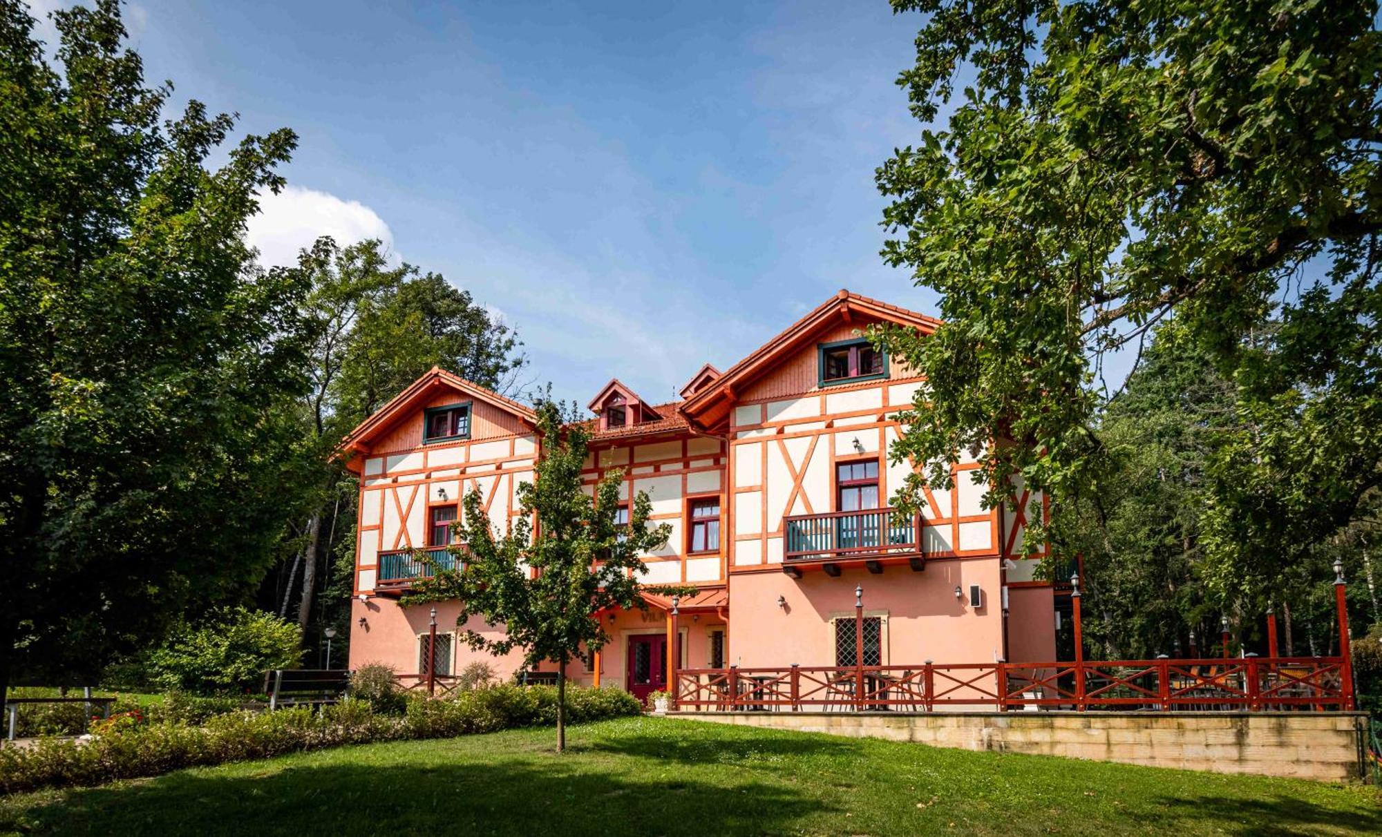 Hotel Studanka Rychnov nad Kneznou Dış mekan fotoğraf